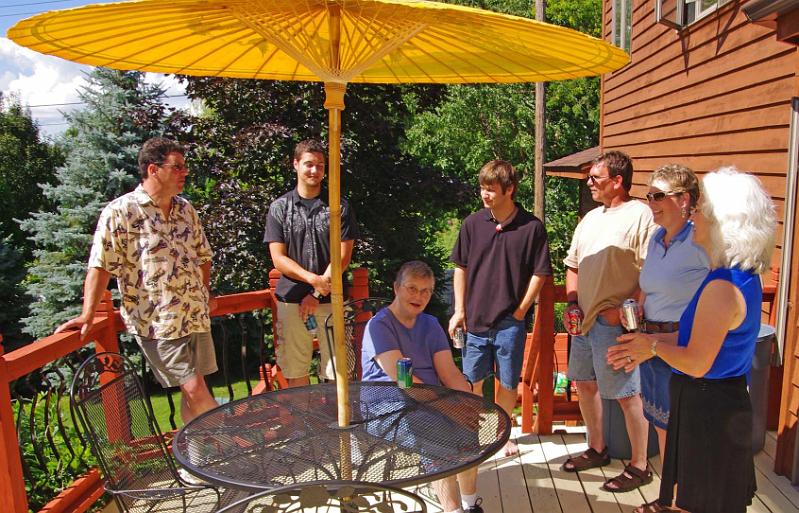 Joes Grad Party 05 Pudlik Clan.JPG